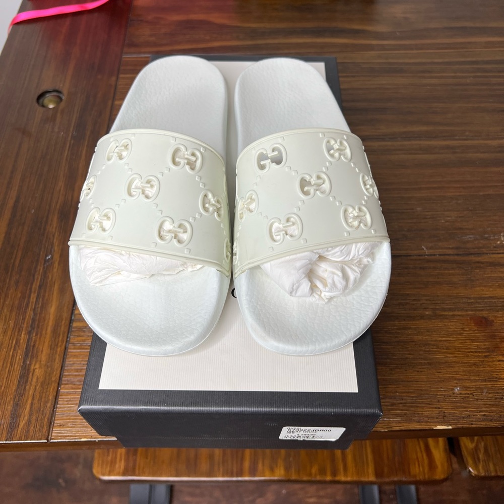 Gucci White Logo Embossed Slide Sandals